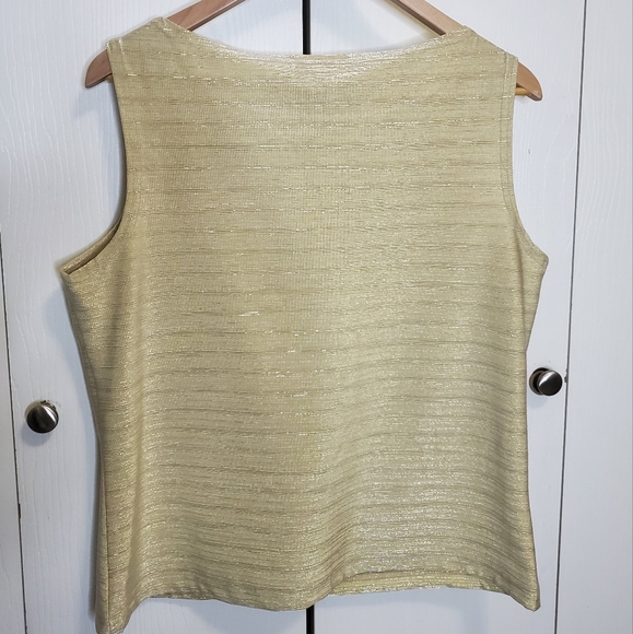 Vue Point XL  gold metallic sleeveless shirt - Picture 2 of 8